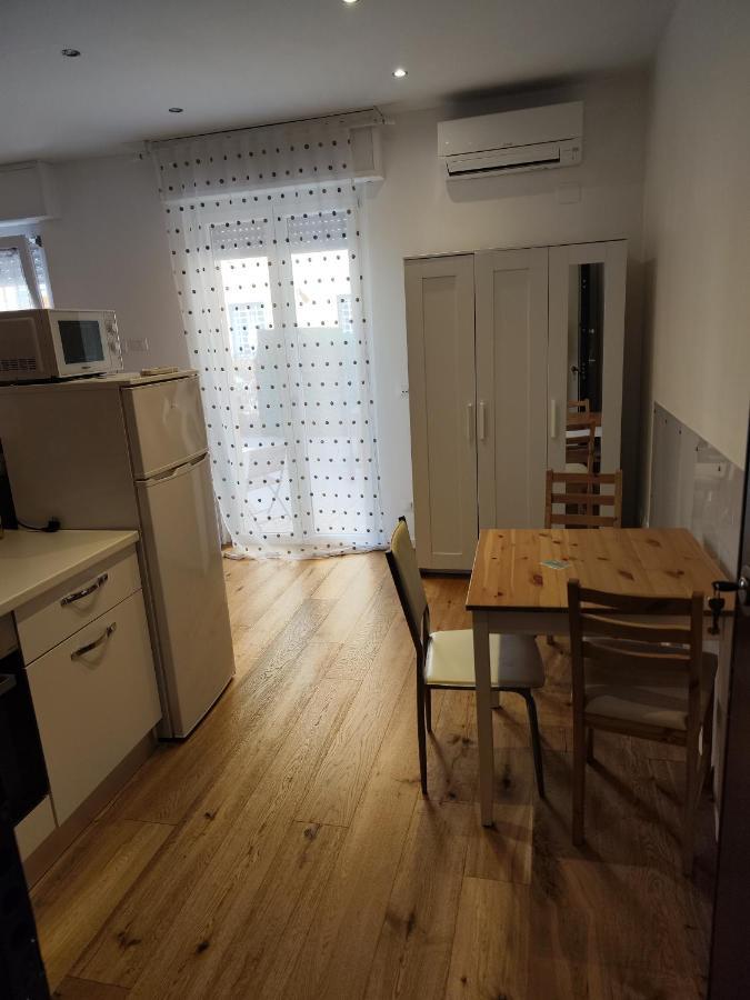 Ak Holidays Apartments 81 Болоня Екстериор снимка