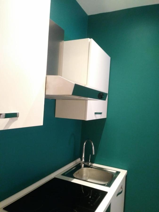 Ak Holidays Apartments 81 Болоня Екстериор снимка